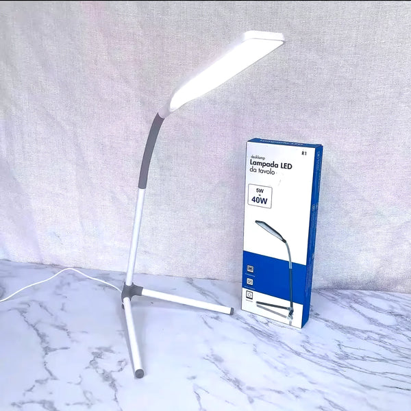 Lampara De Escritorio Flexible Led - Varietas Chile - Santiago