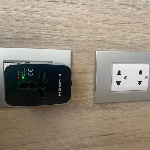 Adaptador Enchufe Universal 1 Usb 1 C