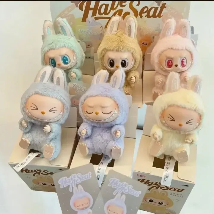 Labubu Sorpresa Have A Seat