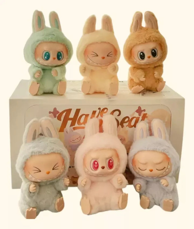 Labubu Sorpresa Have A Seat